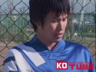 【TOP ATHLETE】 野外運動場で爽やかサッカー部員がオナニー発射!!